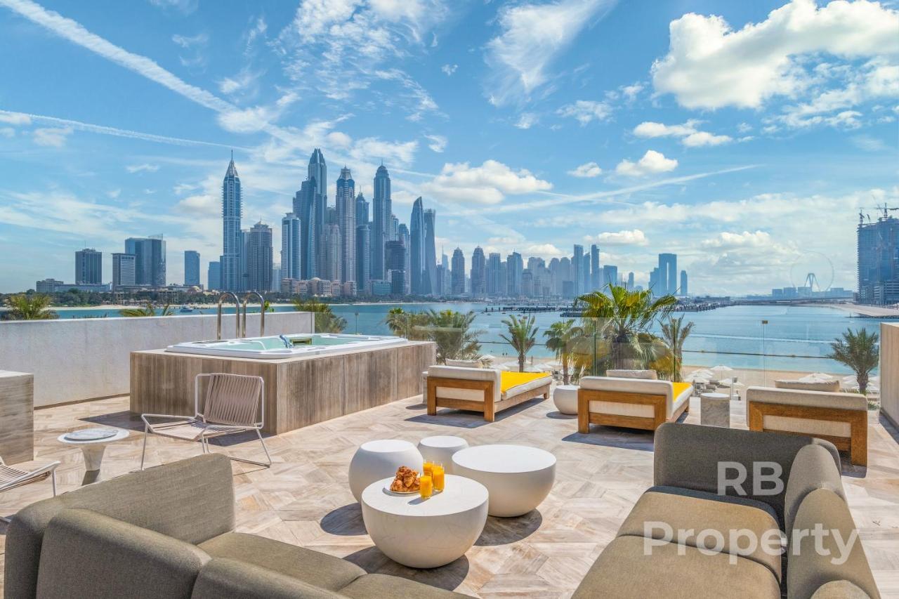 Five Palm Beach Villa - Three Floors, Private Pool, Jacuzzi Dubai Esterno foto