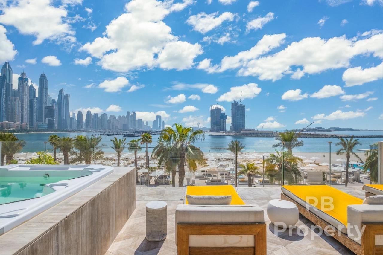 Five Palm Beach Villa - Three Floors, Private Pool, Jacuzzi Dubai Esterno foto